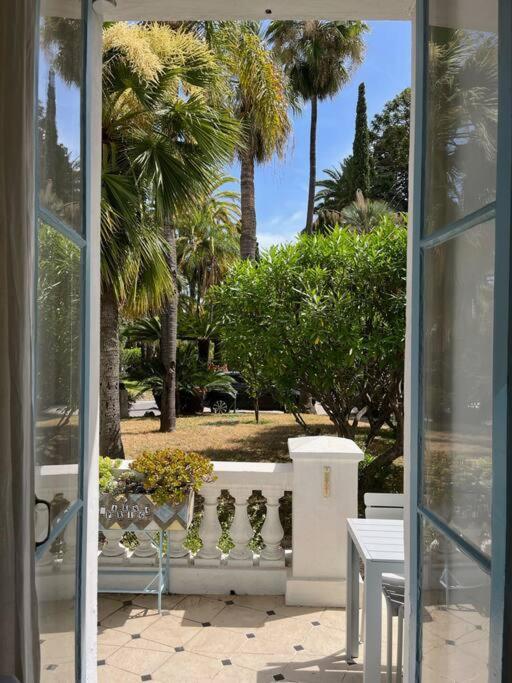 Beautiful Garden Apartment Steps From The Beach Mentone Esterno foto