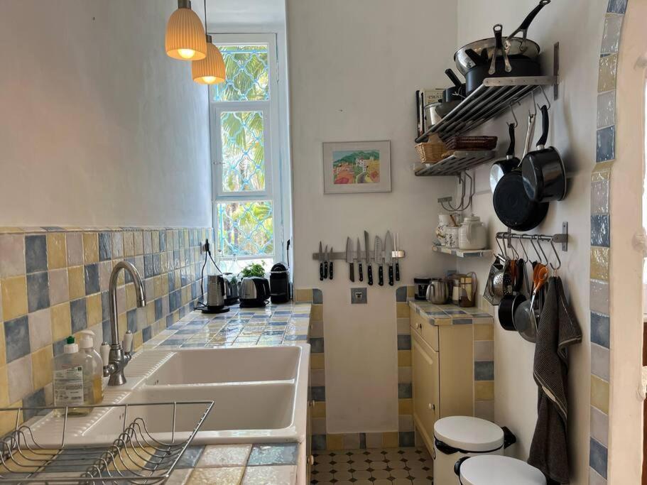 Beautiful Garden Apartment Steps From The Beach Mentone Esterno foto