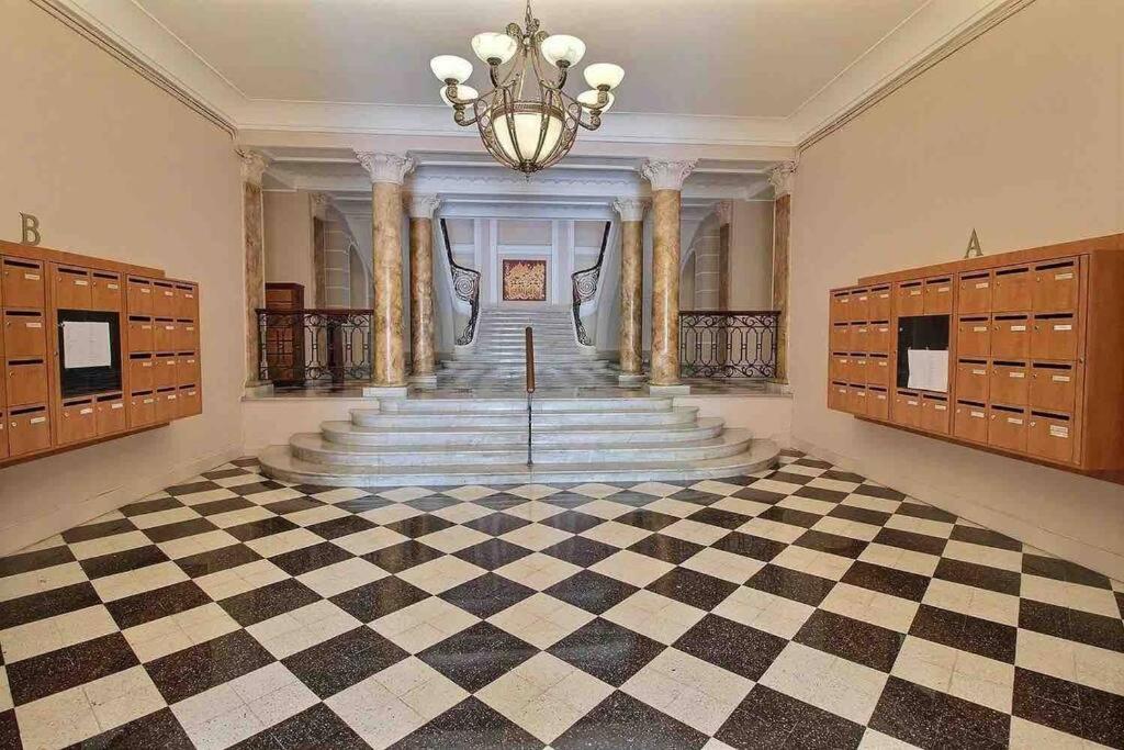 Beautiful Garden Apartment Steps From The Beach Mentone Esterno foto